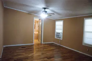 7424 N Locust, Denton, TX 76207 - Photo 3