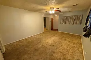 1381 Hillcrest Dr, Graham, TX 76450 - Photo 5