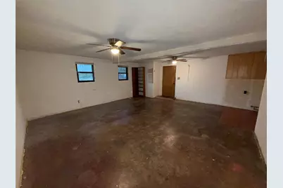 1381 Hillcrest Drive, Graham, TX 76450 - Photo 7