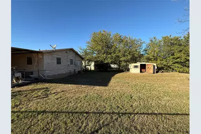 1381 Hillcrest Drive, Graham, TX 76450 - Photo 33