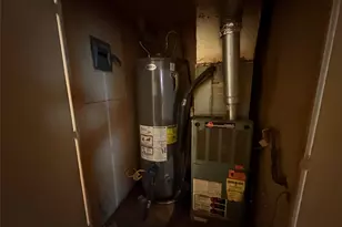 1381 Hillcrest Dr, Graham, TX 76450 - Photo 29