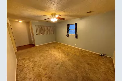 1381 Hillcrest Drive, Graham, TX 76450 - Photo 3