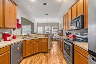 9221 Alyssa Dr, White Settlement, TX 76108 - Photo 9