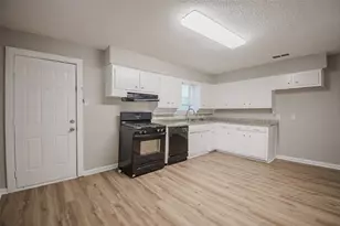 7704 Carlos St, White Settlement, TX 76108 - Photo 3