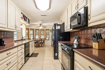 1206 Oakwood Trail, Southlake, TX 76092 - Photo 9
