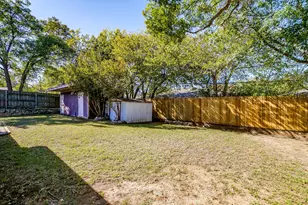 7408 Marlborough Dr W, Fort Worth, TX 76134 - Photo 37