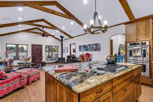 1007 Marigold Ct, Granbury, TX 76049 - Photo 7