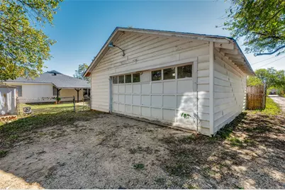 733 SE 3rd Street, Grand Prairie, TX 75051 - Photo 25