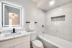 733 SE 3rd St, Grand Prairie, TX 75051 - Photo 17