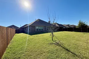 218 Oakcrest Dr, Justin, TX 76247 - Photo 33