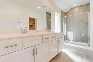 4524 Hogan's Alley Dr, Arlington, TX 76001 - Photo 15