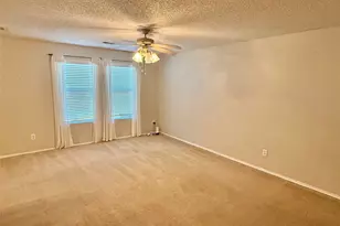 930 Dunkirk Ln, Arlington, TX 76017 - Photo 7