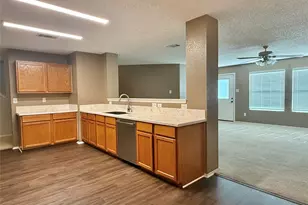 930 Dunkirk Ln, Arlington, TX 76017 - Photo 9