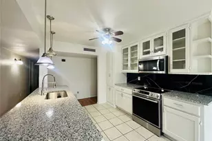 1814 Woodbury, Carrollton, TX 75007 - Photo 9