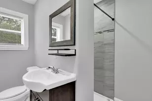 2013 Birdell St, Fort Worth, TX 76105 - Photo 17