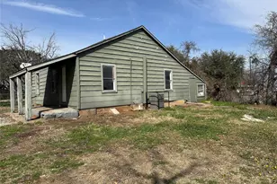 713 Wright Ct, Granbury, TX 76048 - Photo 3