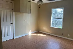 713 Wright Ct, Granbury, TX 76048 - Photo 7