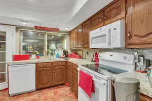 3817 Commonwealth Dr, Garland, TX 75043 - Photo 9