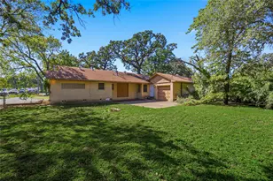 1822 W Hickory St, Denton, TX 76201 - Photo 3