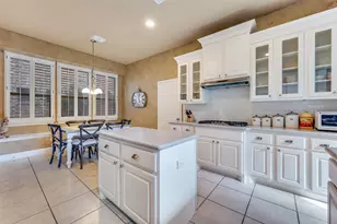 810 Redondo, Irving, TX 75039 - Photo 13