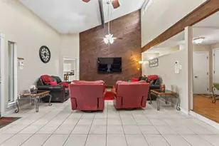 3405 Scenic Hills Dr, Bedford, TX 76021 - Photo 5