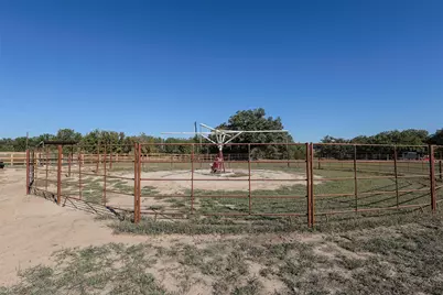 111 Deerfield Road, Paradise, TX 76073 - Photo 35