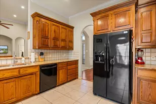 6705 Forest Oaks Ct, Granbury, TX 76049 - Photo 7