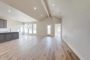 102 Hackberry Ln, Roanoke, TX 76262 - Photo 5