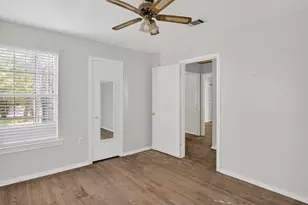 2041 W Colorado Blvd, Dallas, TX 75208 - Photo 9
