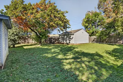 2041 W Colorado Boulevard, Dallas, TX 75208 - Photo 19