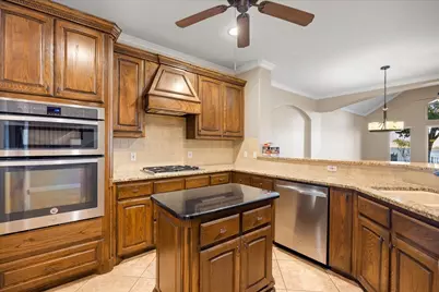 603 N Avalon Court, Granbury, TX 76048 - Photo 9