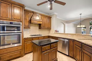 603 N Avalon Ct, Granbury, TX 76048 - Photo 9