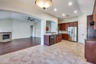 7927 Fox Chase Dr, Arlington, TX 76001 - Photo 9