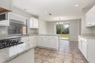 2871 Park Pl Dr, Grand Prairie, TX 75052 - Photo 5