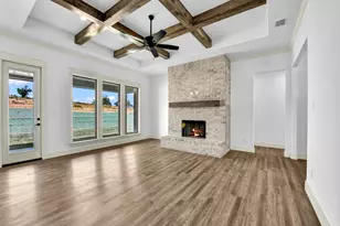 10016 Valley Oak Way, Springtown, TX 76082 - Photo 5