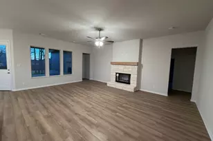 1132 Trinity Dr, Springtown, TX 76082 - Photo 5