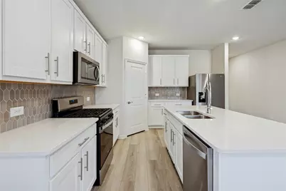 2221 Horseshoe Lane, Dallas, TX 75159 - Photo 5