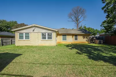 1818 Hillcrest Drive, Irving, TX 75062 - Photo 27