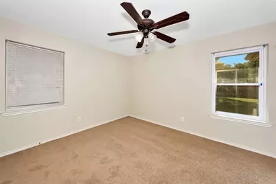 1818 Hillcrest Drive, Irving, TX 75062 - Photo 11