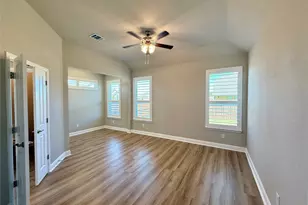 3476 Evergreen Wy, Grand Prairie, TX 76065 - Photo 9