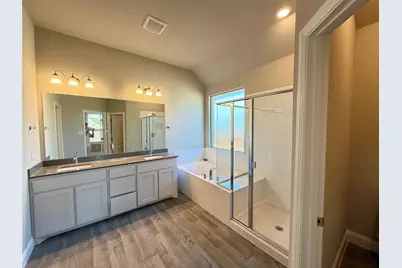 3476 Evergreen Way, Grand Prairie, TX 76065 - Photo 11