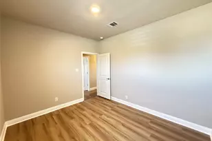 3476 Evergreen Wy, Grand Prairie, TX 76065 - Photo 15