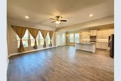 3476 Evergreen Way, Grand Prairie, TX 76065 - Photo 5