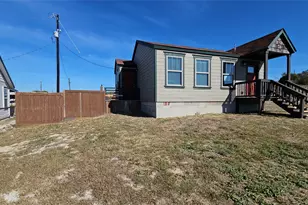 111 W Morning Dove Dr, Azle, TX 76020 - Photo 3