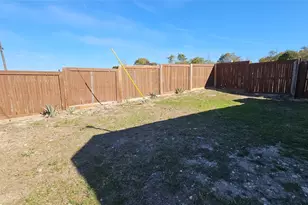 111 W Morning Dove Dr, Azle, TX 76020 - Photo 7