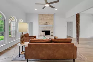 1068 Brazos Bluff Dr, China Spring, TX 76633 - Photo 7