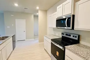 3016 Pecan Farm Ln, Fort Worth, TX 76140 - Photo 3