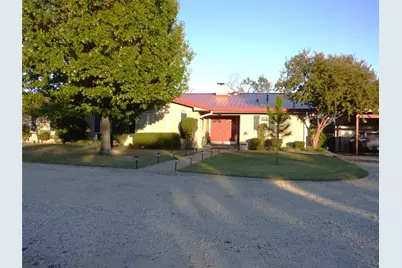 1010 W Moss Street, Eastland, TX 76448 - Photo 1