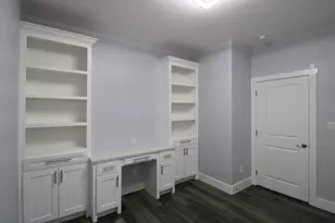 2055 Angelina Dr, Dallas, TX 75212 - Photo 13