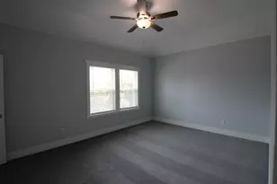 2055 Angelina Dr, Dallas, TX 75212 - Photo 19